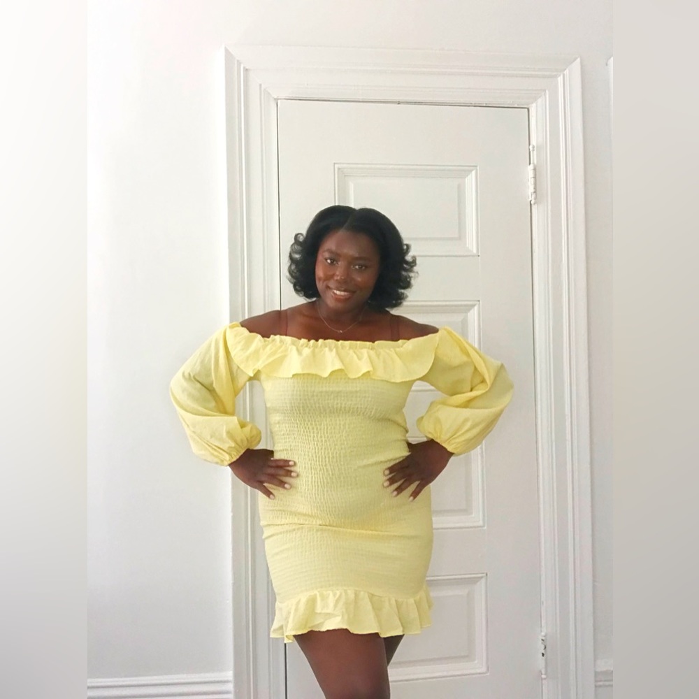Mellow Yellow Off-Shoulder Bishop Sleeve Ruffle Hem Shirred Bardot Dress size(L)